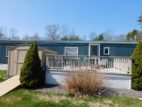 744 S US Rte 1, York, ME 03909