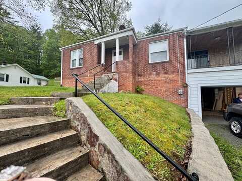 2253 Old Bramwell Rd., BLUEFIELD, WV 24701