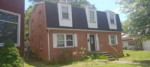 512 Temple Street, HINTON, WV 25951