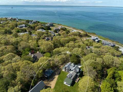 16 Atlantic Avenue, Oak Bluffs, MA 02557