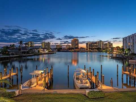 4051 Crayton, NAPLES, FL 34103