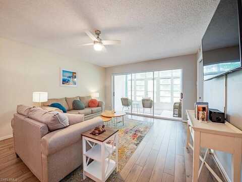 208 Furse Lakes, NAPLES, FL 34104