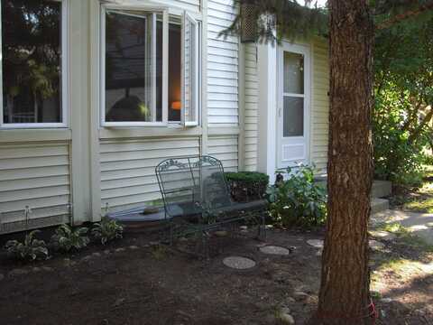 1154 INVERRARY Lane, Deerfield, IL 60015