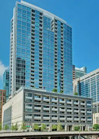 240 E ILLINOIS Street, Chicago, IL 60611