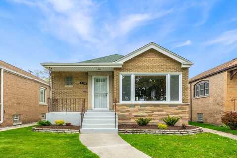 9037 S Paxton Avenue, Chicago, IL 60617