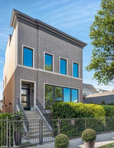 2342 N Rockwell Street, Chicago, IL 60647