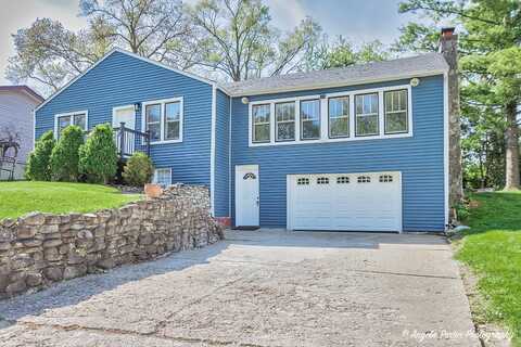 407 Ivy Road, Island Lake, IL 60042