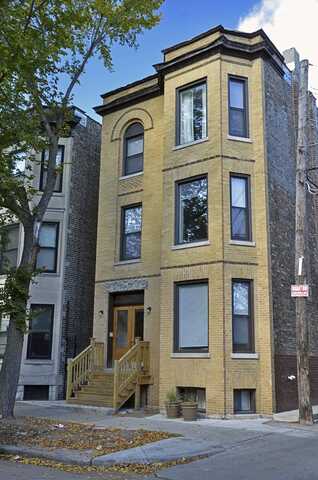 850 W Fletcher Street, Chicago, IL 60657