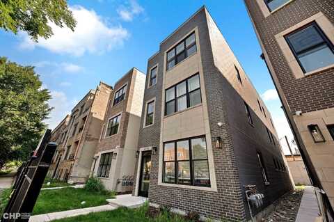 4105 S Prairie Avenue, Chicago, IL 60653