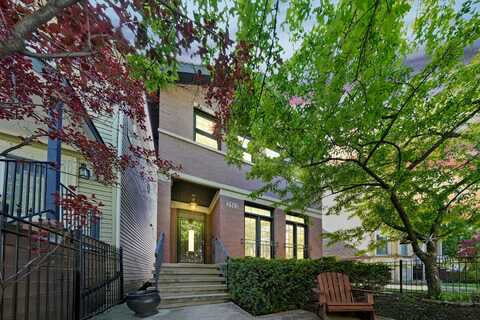 2512 N Artesian Avenue, Chicago, IL 60647