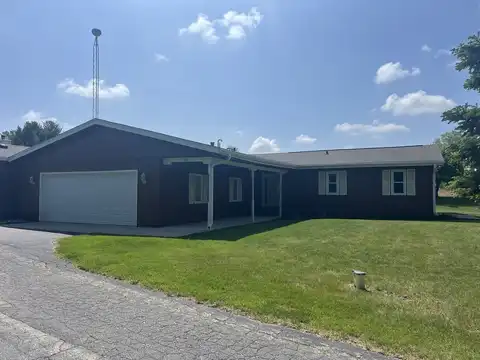 7427 Mccurry Road, Roscoe, IL 61073