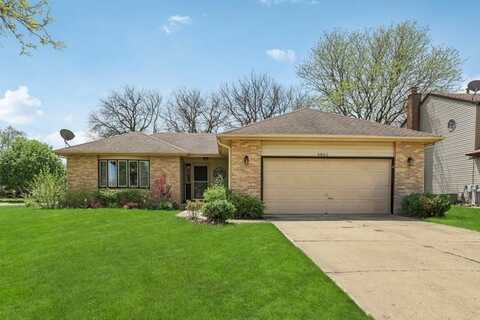 4801 W Glenbrook Trail, McHenry, IL 60050