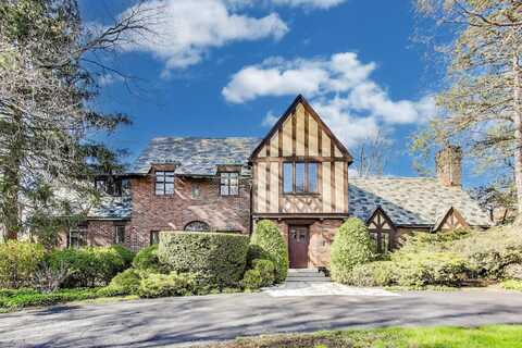 186 S DEERE PARK Drive, Highland Park, IL 60035