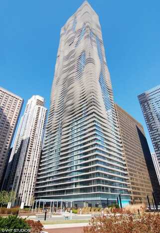 225 N Columbus Drive, Chicago, IL 60601