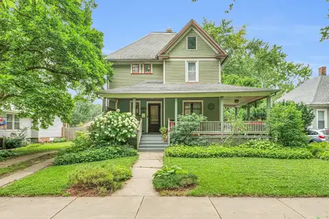 608 W Washington Street, Champaign, IL 61820