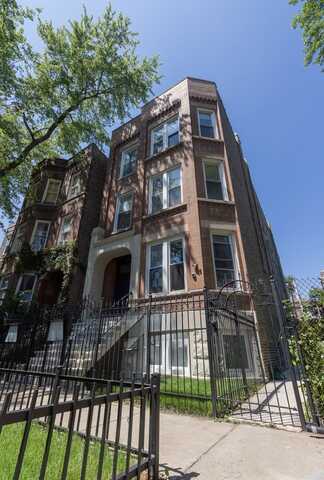 2618 W Evergreen Avenue, Chicago, IL 60622
