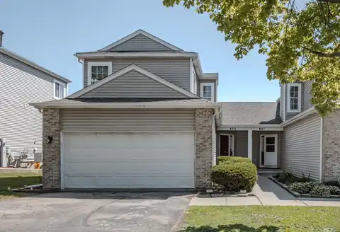 823 Park Bluff Circle, Elgin, IL 60120
