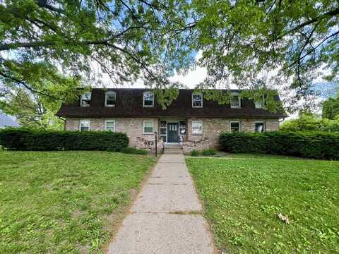 912 Crescent Drive, Champaign, IL 61821