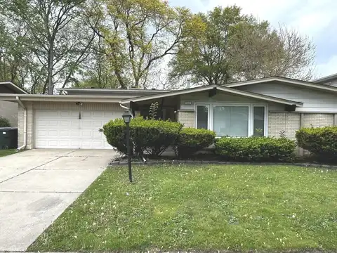1041 W Iowa Street, Glenwood, IL 60425