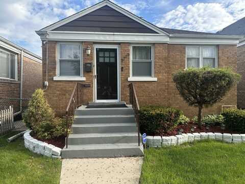 3715 W 70th Street, Chicago, IL 60629