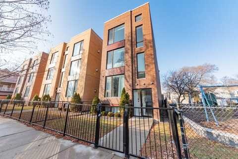 3508 N Sacramento Avenue, Chicago, IL 60618