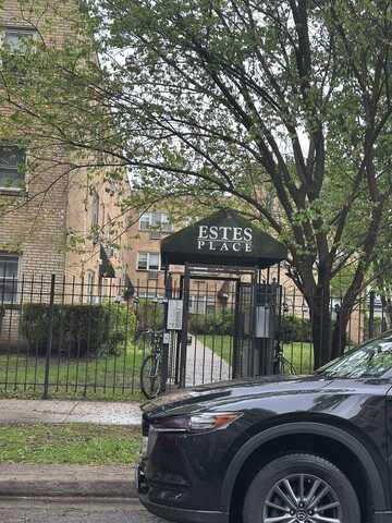 1711 W Estes Avenue, Chicago, IL 60626