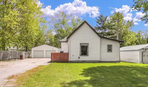 200 Ennis Lane, Urbana, IL 61802