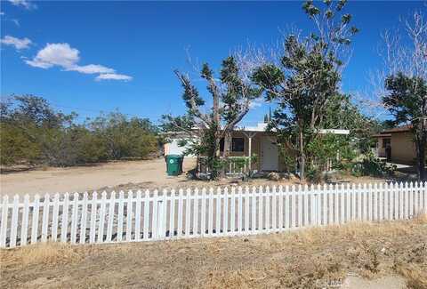 7067 Tamarisk Avenue, Yucca Valley, CA 92284