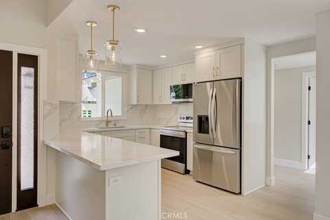 47 Calle Aragon, Laguna Woods, CA 92637
