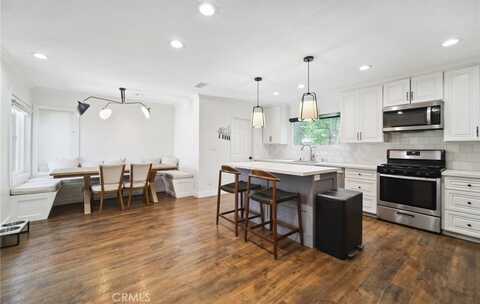 18356 Friar Street, Tarzana, CA 91335