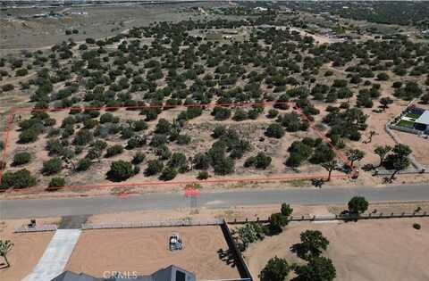 11075 Heartland Circle, Oak Hills, CA 92344