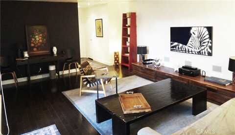 1010 Palm Avenue, West Hollywood, CA 90069