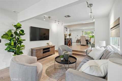 850 N Naomi Street, Burbank, CA 91505