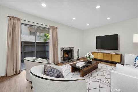 20155 Keswick Street, Winnetka, CA 91306