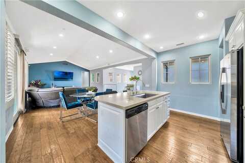 60 Peony, Irvine, CA 92618