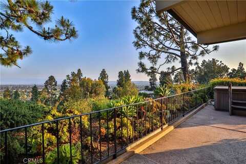 868 Guanajuato Drive, Claremont, CA 91711