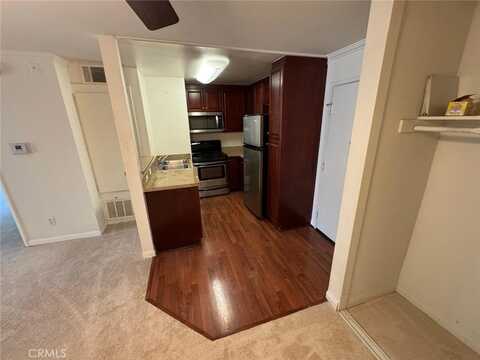 5515 Canoga Avenue, Woodland Hills, CA 91367