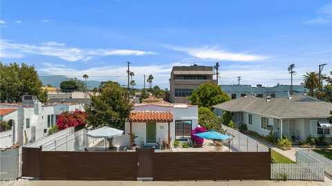 5512 Willowcrest Avenue, North Hollywood, CA 91601