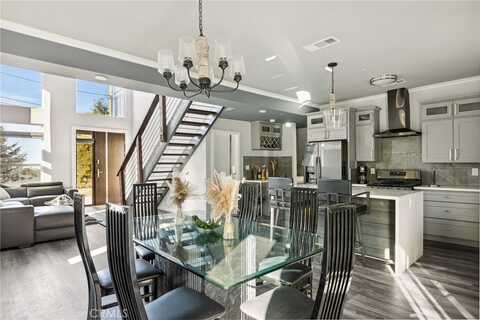 1155 Neptune Way, Crestline, CA 92325