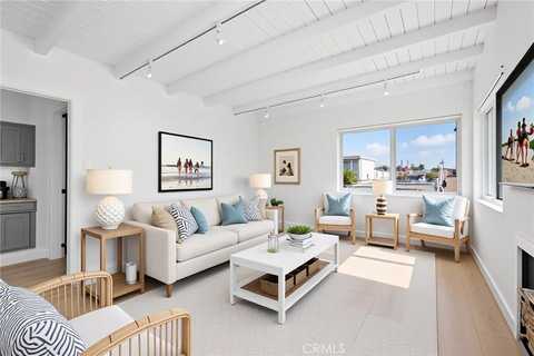 225 El Porto Street, Manhattan Beach, CA 90266