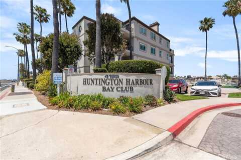 4165 Warner Avenue, Huntington Beach, CA 92649