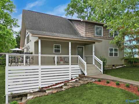 2005 Brown Street, Guntersville, AL 35976