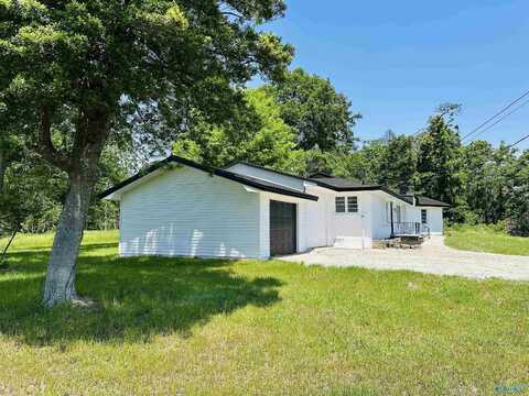 2829 Highway 231, Laceys Spring, AL 35754