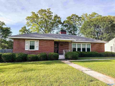 1304 SE Morningside Court, Decatur, AL 35601