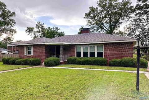 1304 SE Morningside Court, Decatur, AL 35601