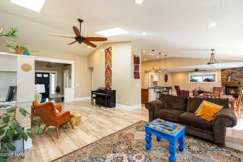 2353 N Ricke Lane, Flagstaff, AZ 86004