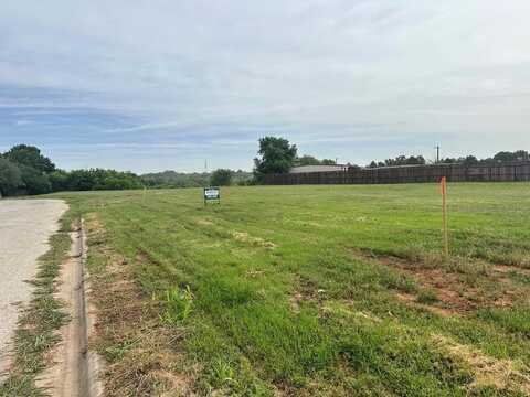 14 Lakewood Drive, Sweetwater, TX 79556