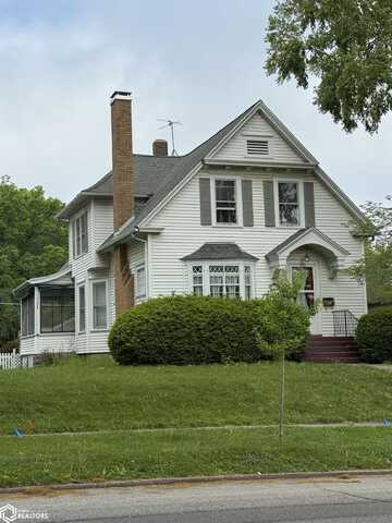 1807 S. Main Street, Burlington, IA 52601