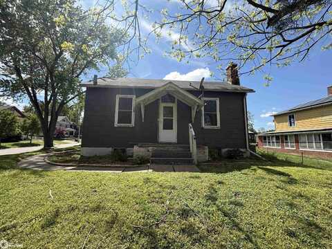 103 N Garfield Avenue, Burlington, IA 52601