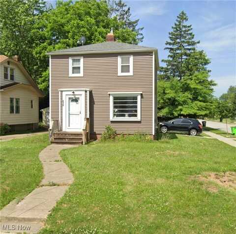610 E 266th Street, Euclid, OH 44132